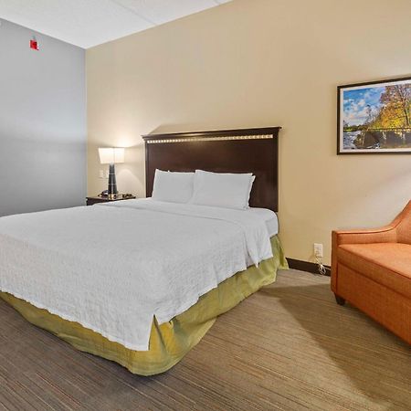 Hampton Inn Atlanta-Woodstock Esterno foto