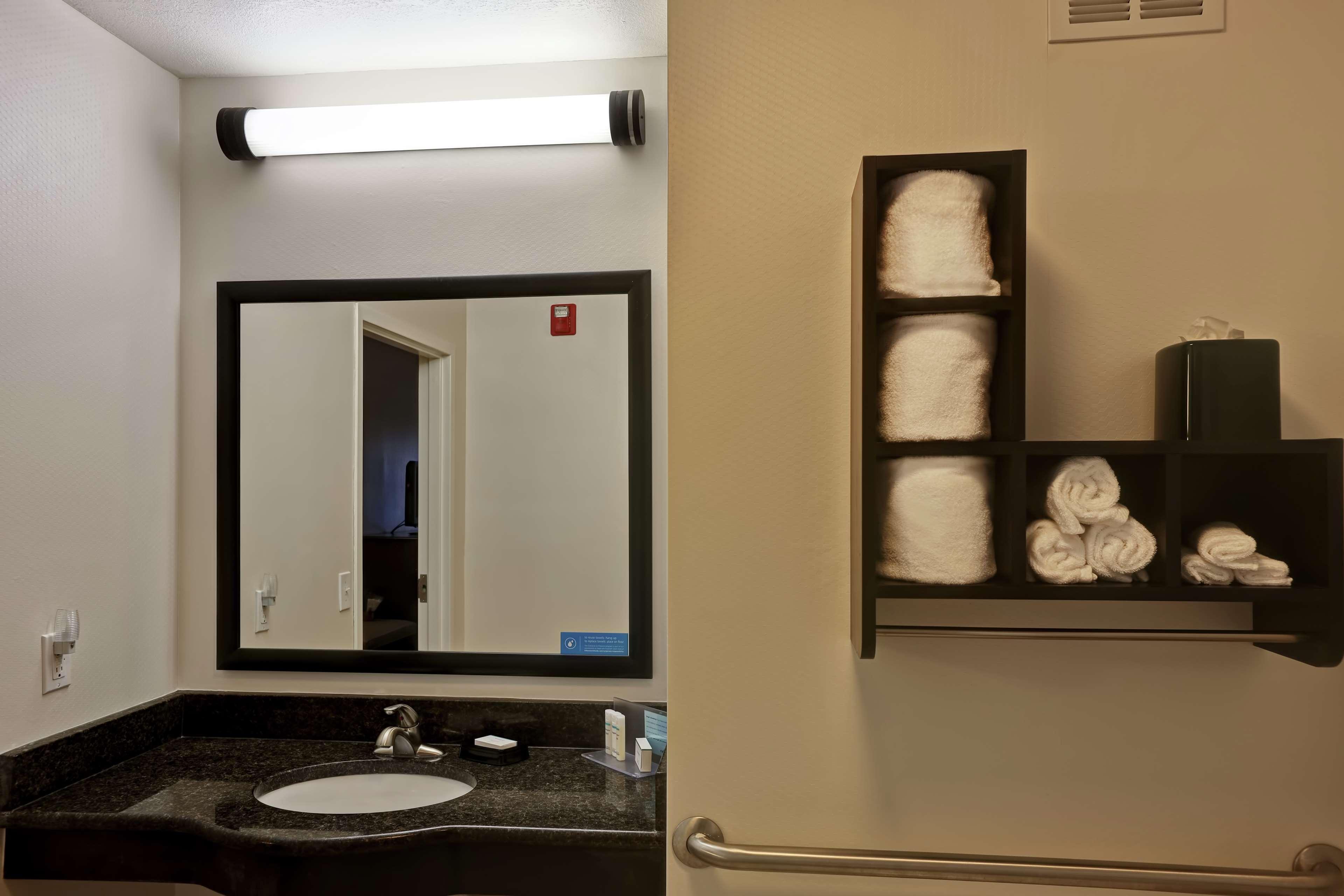 Hampton Inn Atlanta-Woodstock Esterno foto