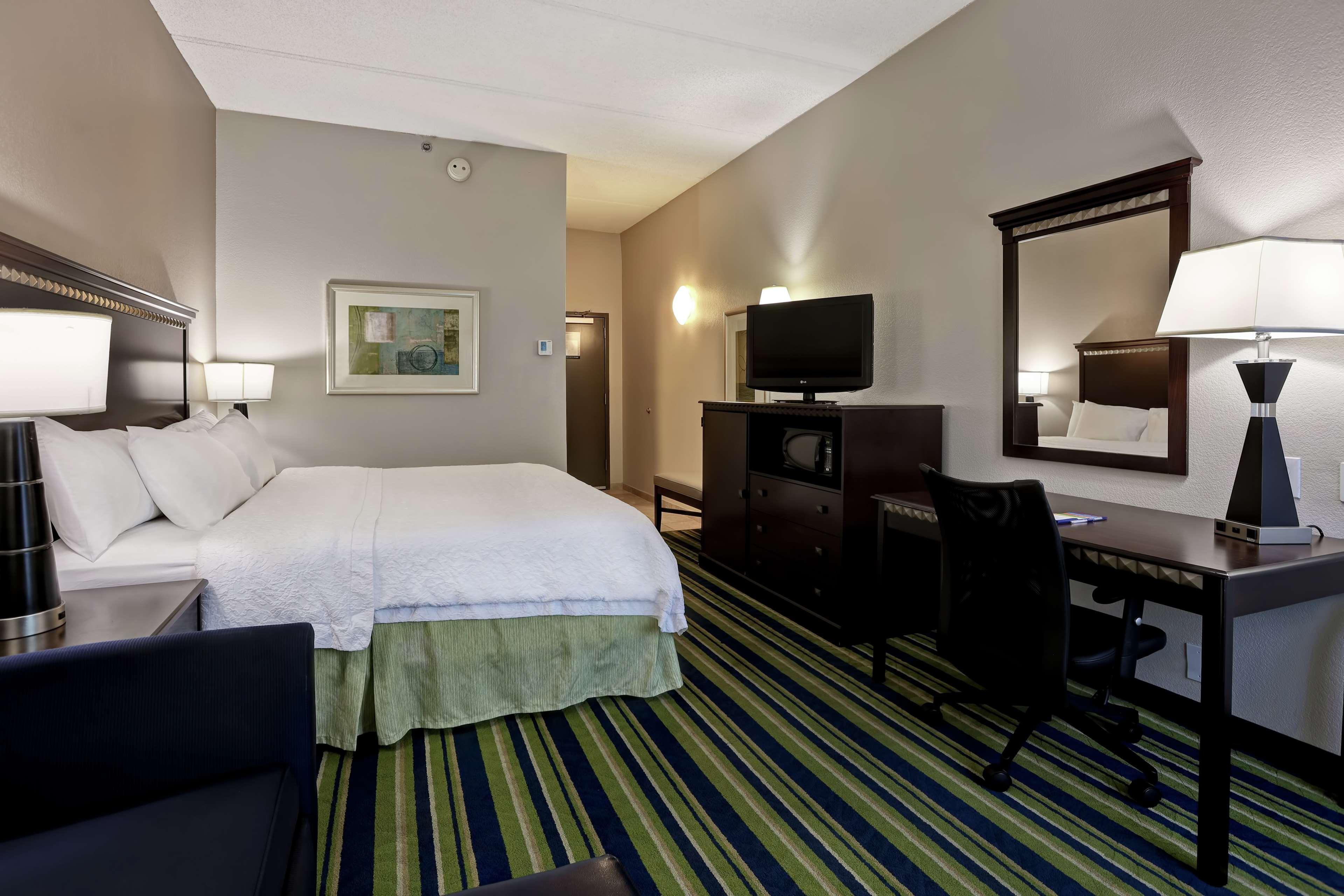 Hampton Inn Atlanta-Woodstock Esterno foto