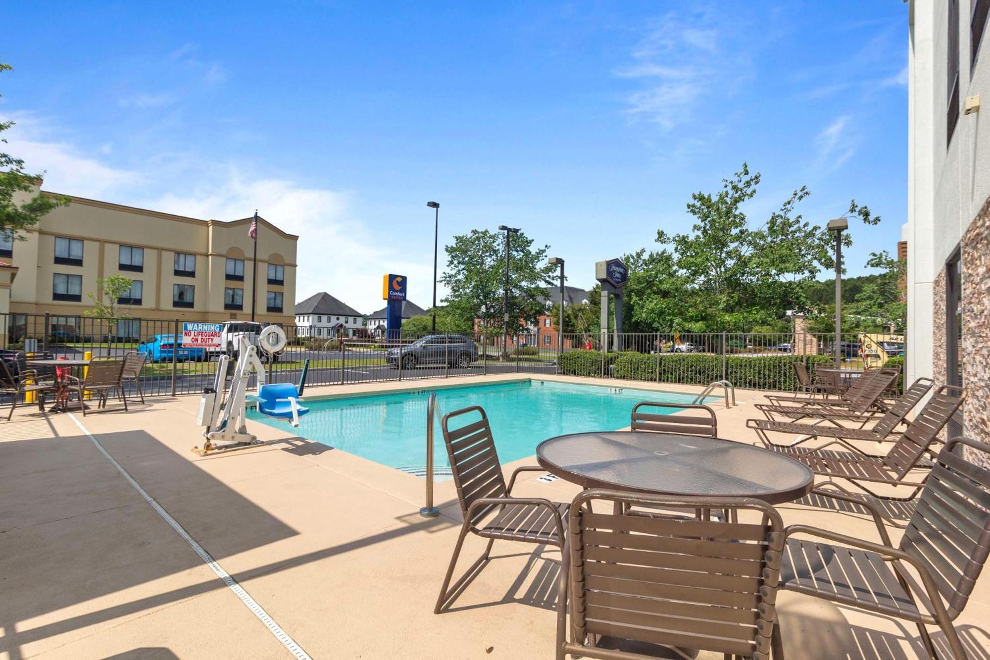 Hampton Inn Atlanta-Woodstock Esterno foto