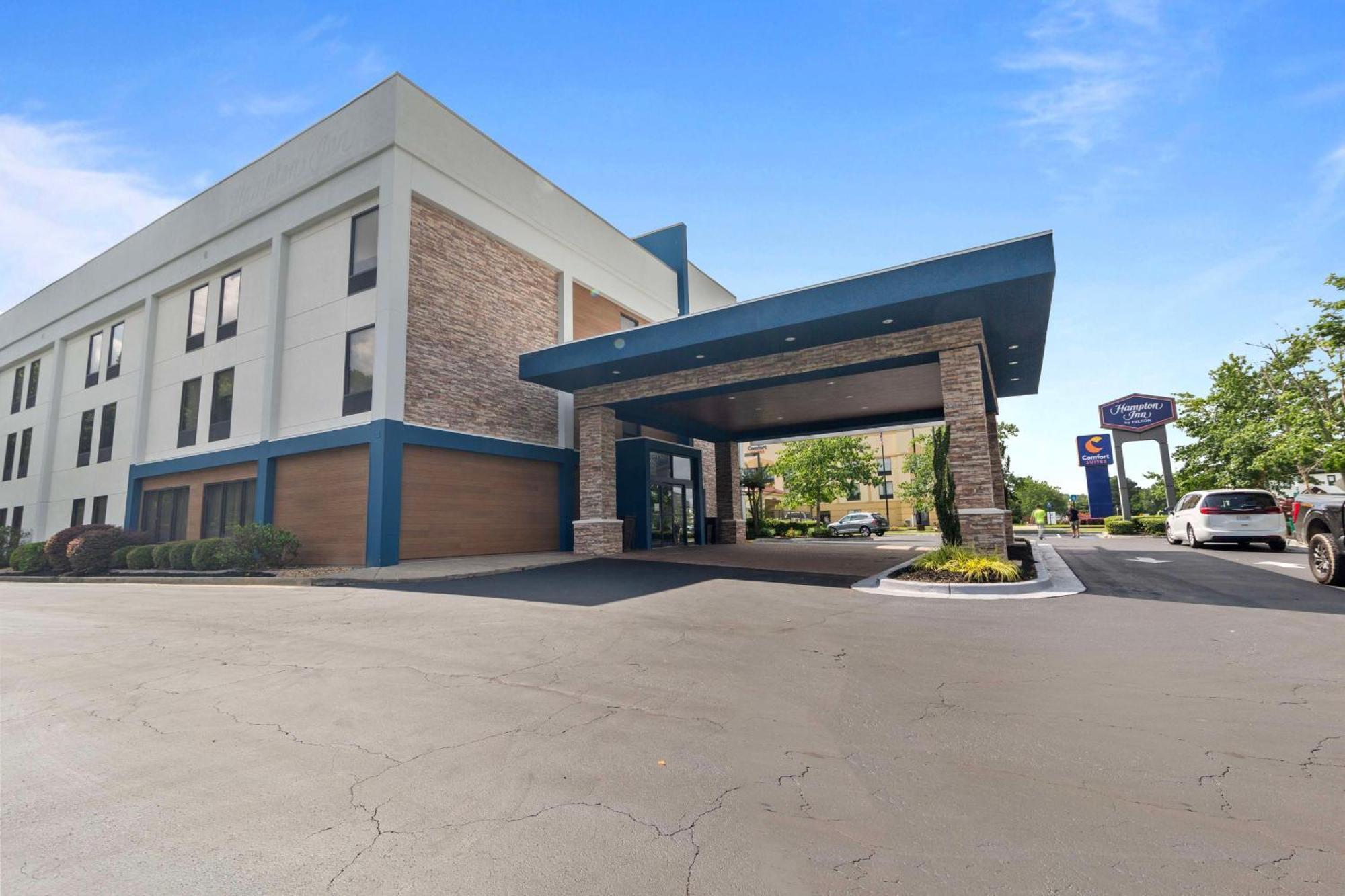Hampton Inn Atlanta-Woodstock Esterno foto